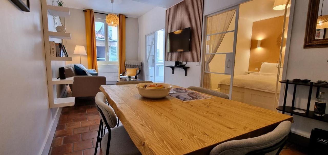 Charming Appartement In Vieux Ница Екстериор снимка