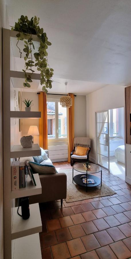 Charming Appartement In Vieux Ница Екстериор снимка